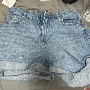 H&M high wasted jean shorts